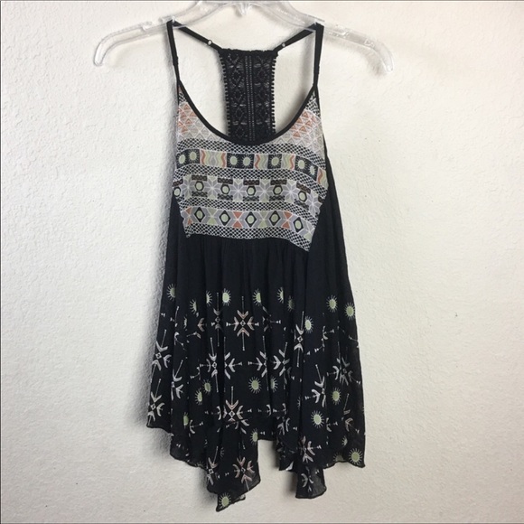 Free People Tops - 🛍3/$25 Free People Black Tribal Aztec Print Tank